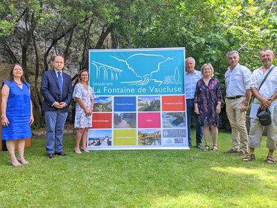 Grand Site La Fontaine de Vaucluse : dévoilement de l’identité graphique et de la carte Éco-patrimoniale